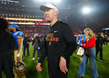 Southern California Trojans head coach Lincoln Riley reacting after the game.
