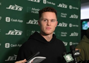 Jets quarterback Brady Cook (4) speaks to the media after practice in Florham Park, NJ.
