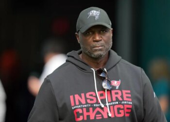 Buccaneers head coach Todd Bowles