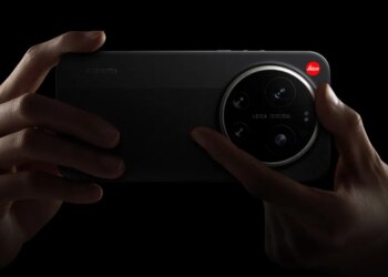 Xiaomi’s 17 Ultra Leica edition has a rotatable camera zoom