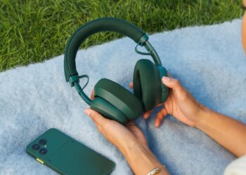 You can put the best part of Fairphone’s new headphones into the originals