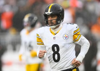 theScore Bet bonus code NPNEWS: Bet $10, get $100 in bonus bets for NFL Week 18