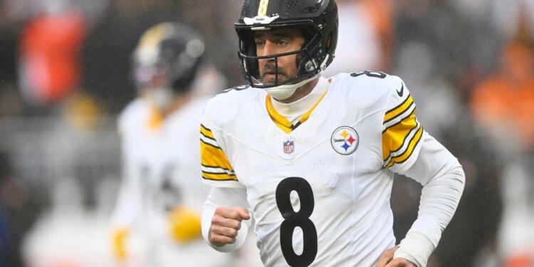 theScore Bet bonus code NPNEWS: Bet $10, get $100 in bonus bets for NFL Week 18