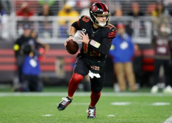 FanDuel Sportsbook promo code: Bet $5, get $300 in bonus bets for the NFL Playoffs