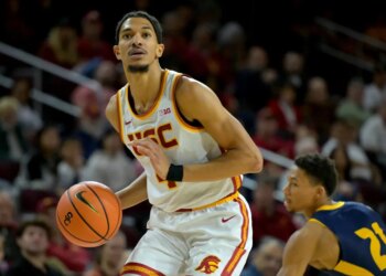USC Trojans forward Chad Baker-Mazara (4) dribbling the basketball in a game against the UC Santa Cruz Banana Slugs.