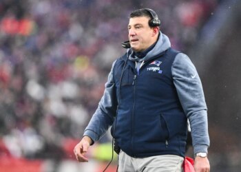 Bet $5 and get $300 in bonus bets for Patriots vs. Broncos