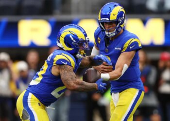 DraftKings promo: Bet $5 and get $300 in bonus bets for Rams vs. Panthers