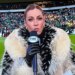 Erin Andrews’ massive fur coat nearly stole the spotlight during the 49ers-Eagles NFC Wild Card game at Lincoln Financial Field in Philadelphia on Sunday, January 11, 2026.