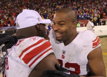 Osi Umenyiora celebrates and Giants' Super Bowl win.