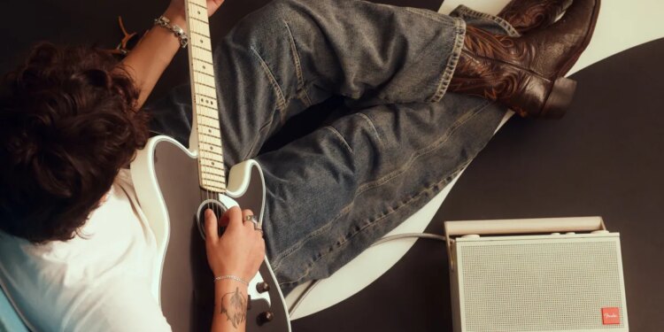 Fender’s new Bluetooth speakers can play audio from four sources