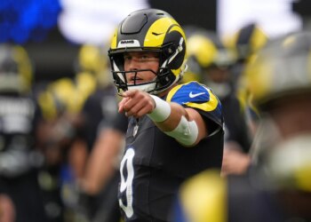 Get $10 for Rams vs. Seahawks when you sign up for Dabble