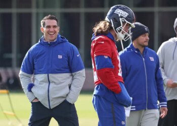 Joe Schoen and Jamie Gillan at New York Giants practice.