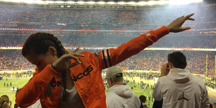 Hailee Steinfeld gets trolled for a resurfaced photo of her sporting a Denver Broncos jacket at Super Bowl 50 in 2016, which saw the Broncos defeat the Carolina Panthers at Levi’s Stadium in Santa Clara, California.