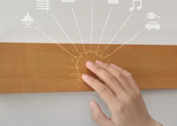 Hands-on with the Mui Board: a wooden smart home controller