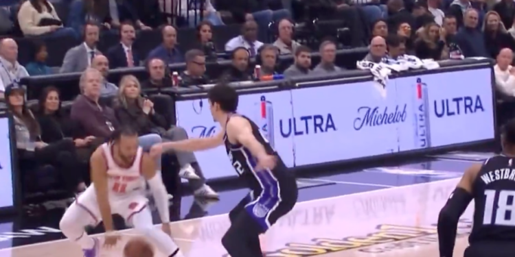 Jalen Brunson appeared to roll his ankle in the first quarter on Wednesday night.