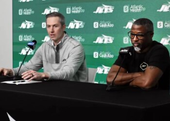 Jets brass more confident 'than ever' as they try to sell hope