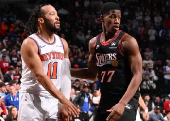 Knicks rise to 'challenge' to squeak out win in shakily-officiated game