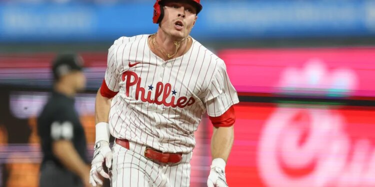 Philadelphia Phillies left fielder Max Kepler (17) runs to third base after hitting a triple against the Los Angeles Dodgers in the eighth inning during game two of the NLDS round for the 2025 MLB playoffs at Citizens Bank Park.