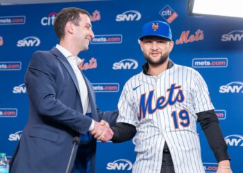 David Stearns congratulates infielder Bo Bichette at his introductory press conference at Citi Field, Wednesday, Jan. 21, 2026, in Queens, NY.