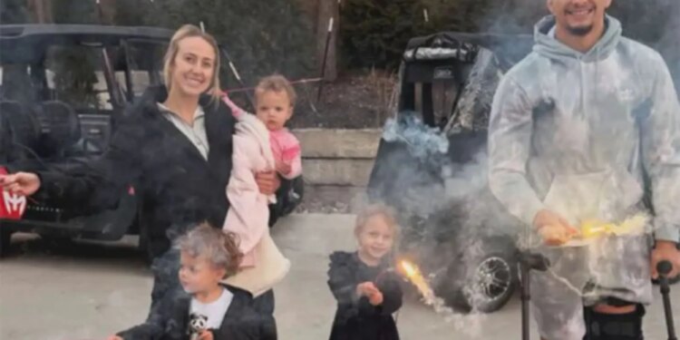 Patrick Mahomes gives behind-the-scenes look at rehab in NYE post