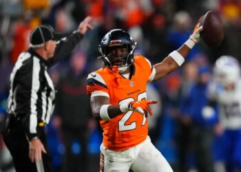 Refs deserve all the praise for getting it right in Bills-Broncos battle