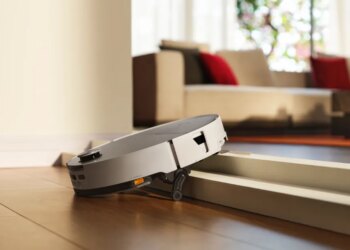 Roborock’s new Saros 20 robot vacuum cleaners got a climbing upgrade