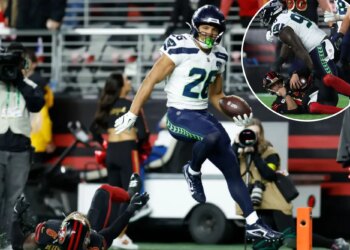 Seahawks stifle rival 49ers to grab NFC's No. 1 seed for playoffs