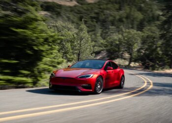 Tesla discontinuing Model S and Model X to make room for robots