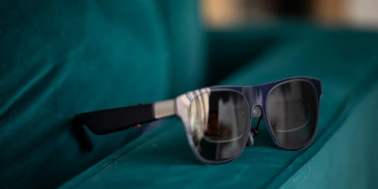 Xreal sues Viture over AR glasses patent