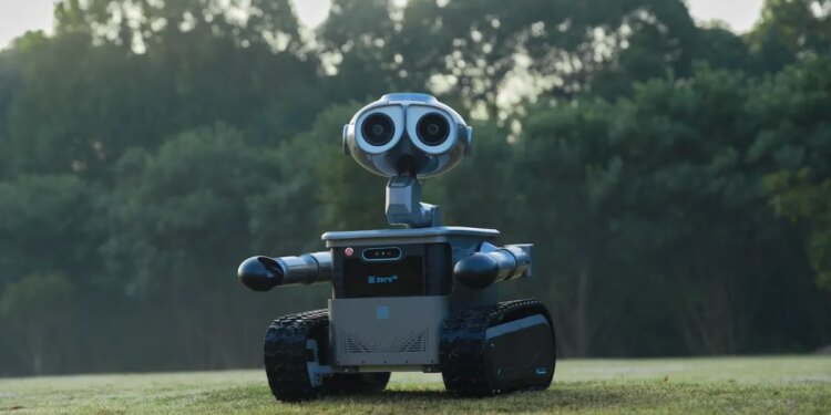 You can’t buy Zeroth’s WALL-E robot in the US, but you can get its cousin