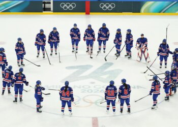 Bet $5, get $150 in bonus bets for USA vs. Canada women's hockey