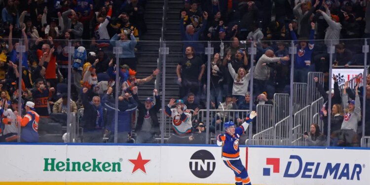 Bo Horvat #14 of the New York Islanders reacts after he scores the game-winning goal in overtime when the New York Islanders played the Pittsburgh Penguins Tuesday, February 3, 2026 at UBS Arena.