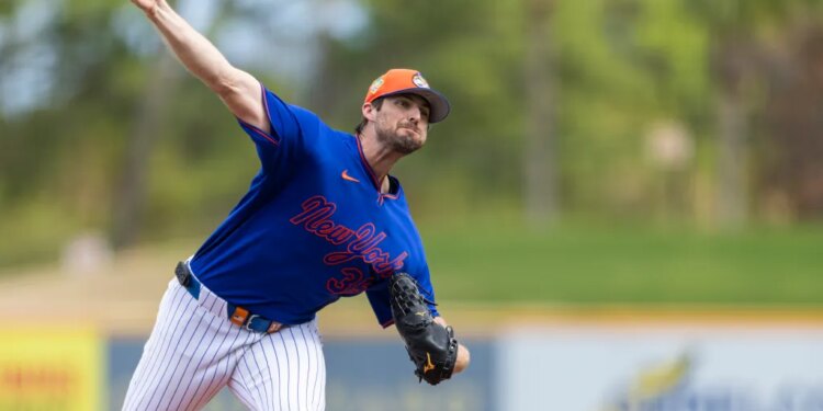 Clay Holmes threw three innings of live batting practice at Mets' team facility in Port St. Lucie on Feb. 17, 2026.