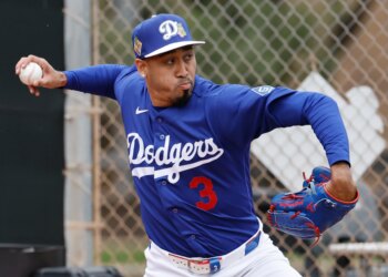 Edwin Diaz wants Los Angeles Dodgers to make World Series