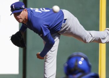 Former MLB pitcher Dan Serafini delivers