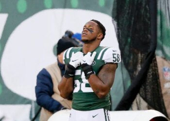 Darron Lee #58 of the New York Jets reacts on the sideline the fourth quarter as the Bills defeat the Jets 41-10 in an NFL football game at MetLife Stadium,  November 11, 2018.