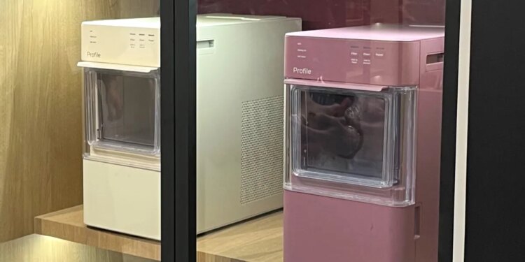 GE made a smaller version of its nugget ice maker