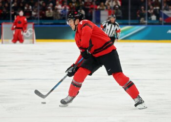 Get up to $1,000 matched in FanCash for men's hockey semifinals