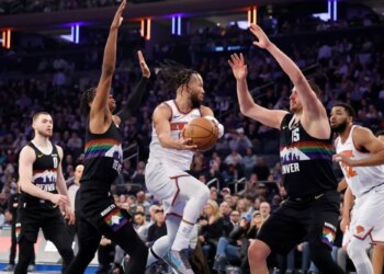 Jalen Brunson's heroics propel Knicks to 2OT win over Nuggets