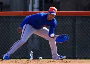 Jorge Polanco runs drills at first base during Spring Training at Clover Field, Friday, Feb. 20, 2026, in Port St. Lucie, FL.