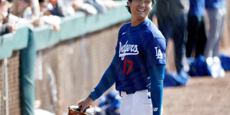 Los Angeles Dodgers photo gallery from spring training