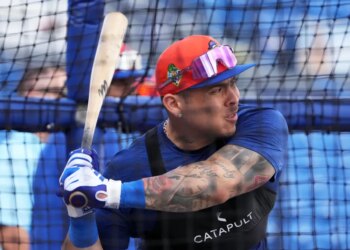 Mets catcher Francisco Alvarez, pictured taking batting practice earlier in spring training, hit a BP homer on the back field on Feb. 21, 2026.