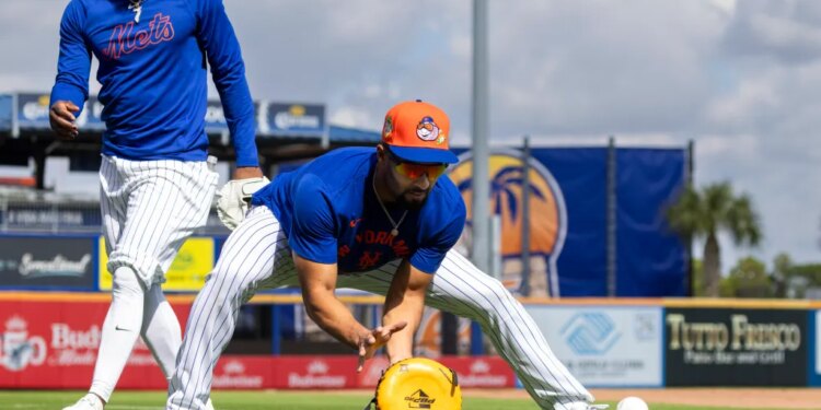Second baseman Marcus Semien works in a fielding drill during Mets' spring training on Feb. 14, 2026.Second baseman Marcus Semien works in a fielding drill during Mets' spring training on Feb. 14, 2026.