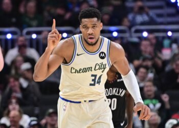 Nets aren't in on the Giannis Antetokounmpo sweepstakes yet