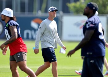Patriots' John Streicher is Mike Vrabel's jack of all trades