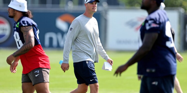 Patriots' John Streicher is Mike Vrabel's jack of all trades