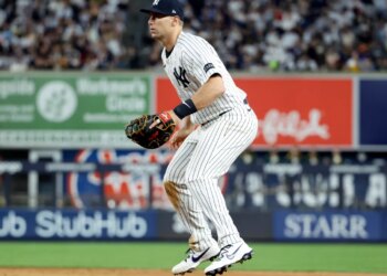 New York Yankees first baseman Paul Goldschmidt playing in the fourth inning.