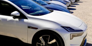 Polestar aims to shake off EV doldrums with 4 new models in 3 years
