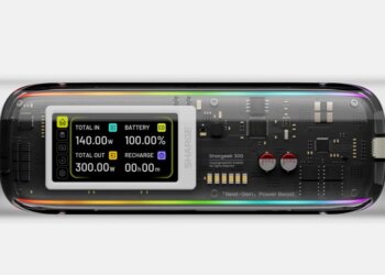 Sharge’s new power bank can charge two laptops while putting on a light show