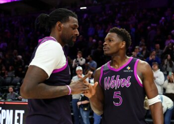 Trade $10, get $10! for NBA 6MOY award futures